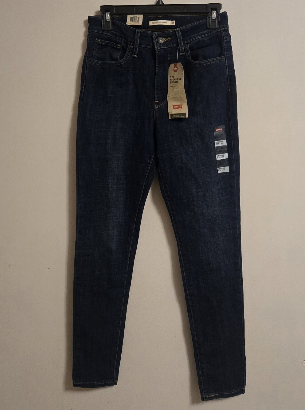 Levi’s 721 High Rise Skinny Jeans Dark Wash Size 28 NWT